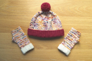 Inside-out: Reversible Beanie & Mitts - Pattern only